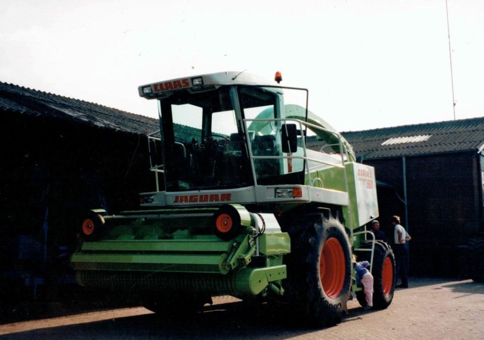 Oud grondwerkmaterieel